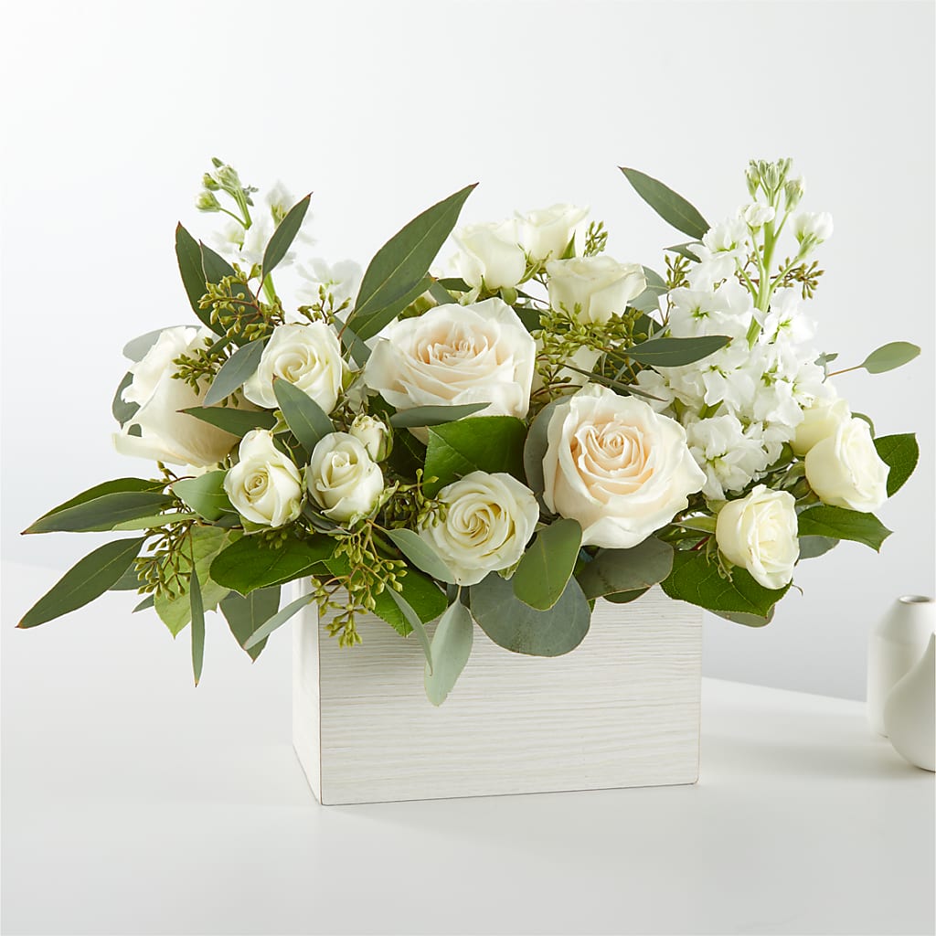 Fresh Linen Box Bouquet – PARKER'S FLORIST, Madison AL