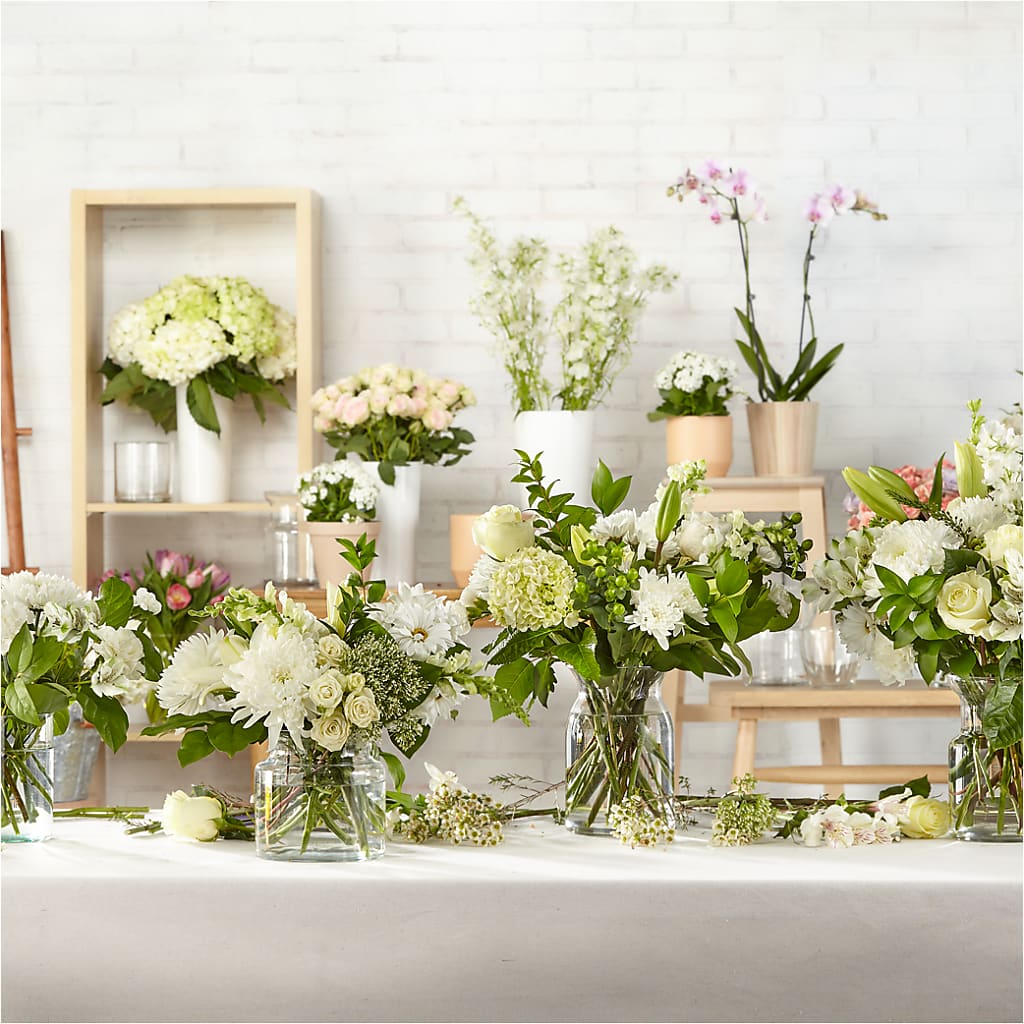 Classic Ivory – A Florist Original – PARKER'S FLORIST, Madison AL