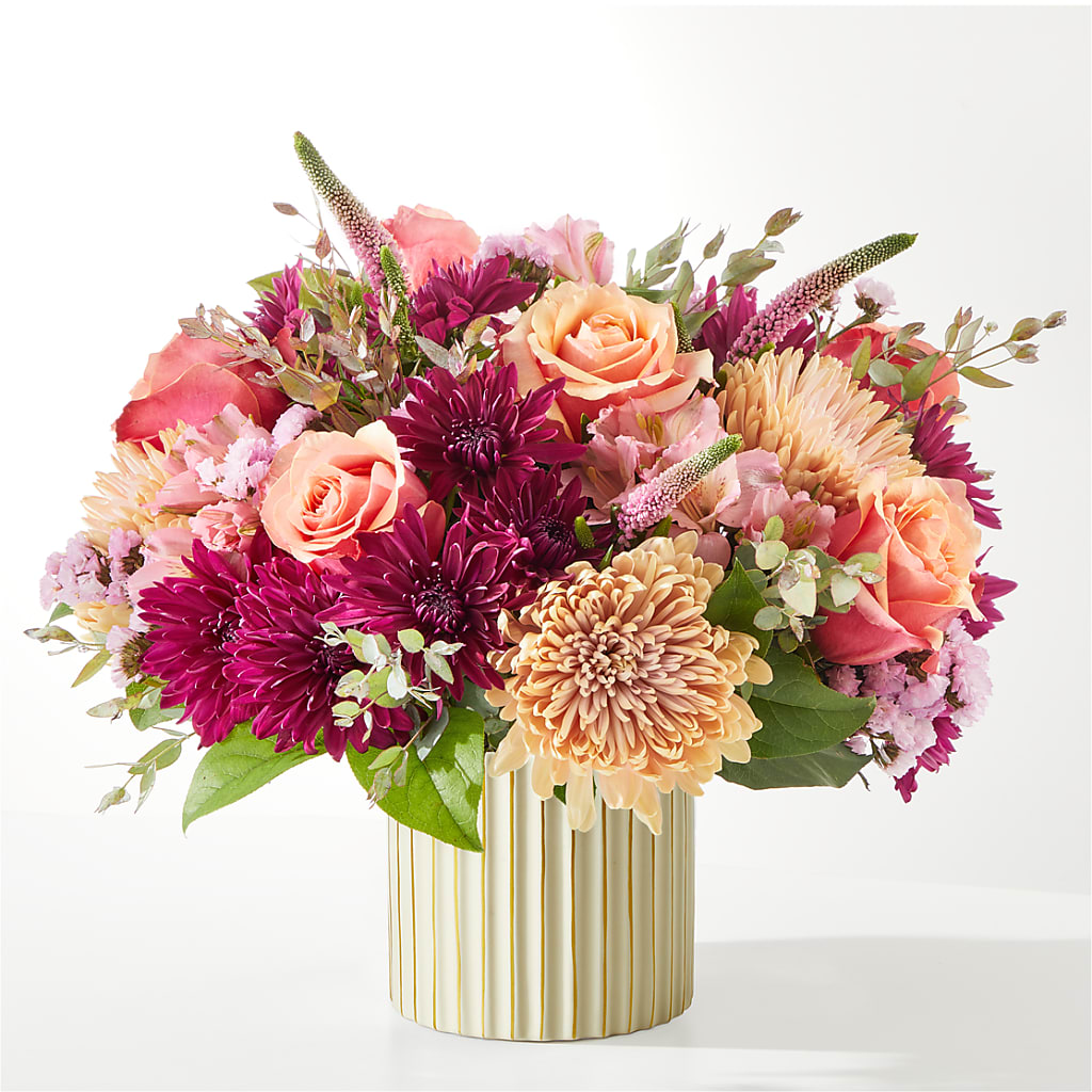 Berry Cobbler Bouquet with Ivory Vase – PARKER'S FLORIST, Madison AL