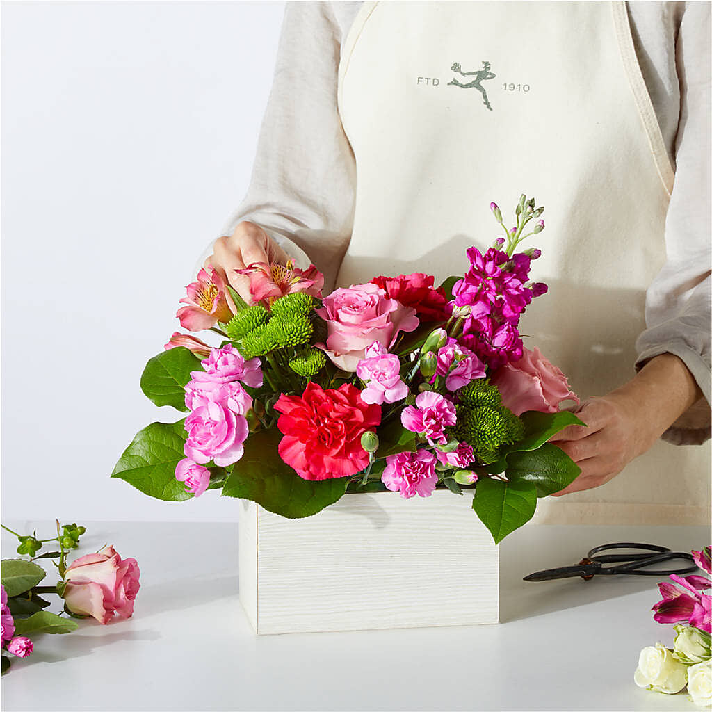 Sweetberry Box – A Florist Original – PARKER'S FLORIST, Madison AL