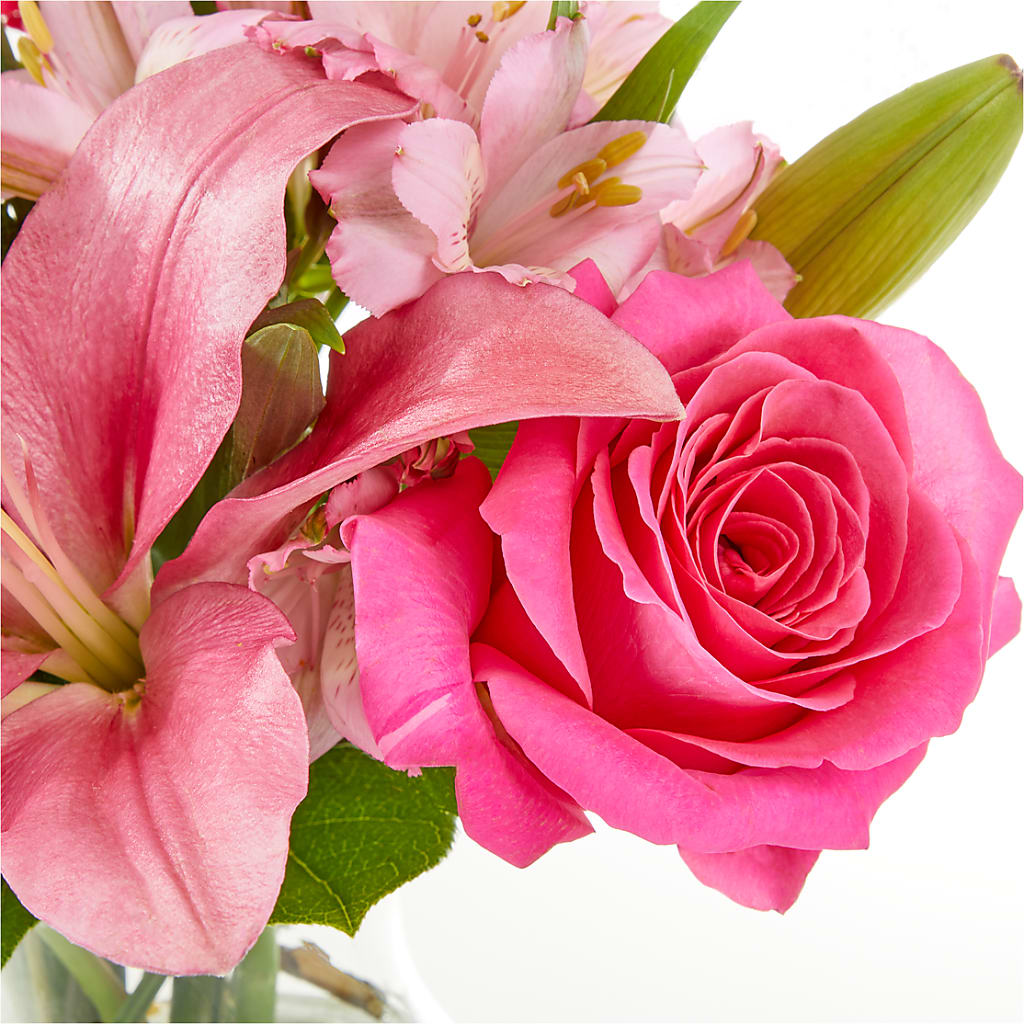 Lots of Love Bouquet – PARKER'S FLORIST, Madison AL
